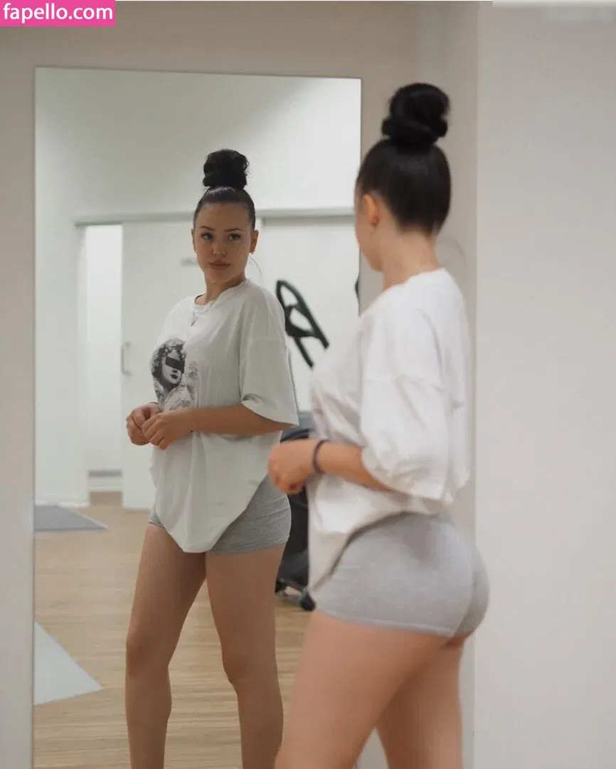 Lara.stxx Onlyfans Photo Gallery 