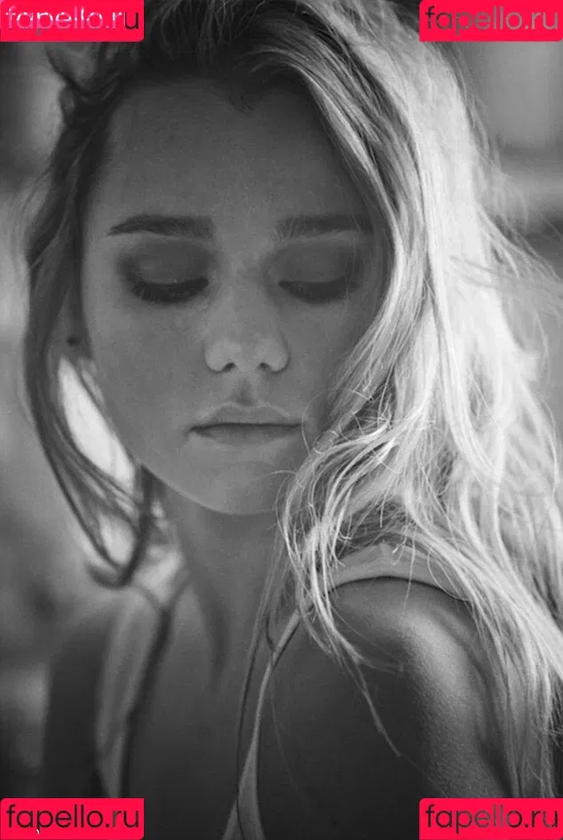 Imogen Waterhouse Onlyfans Photo Gallery 