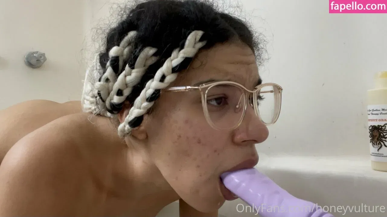 HoneyVulture Onlyfans Photo Gallery 