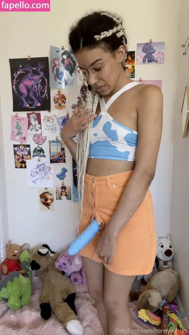 HoneyVulture Onlyfans Photo Gallery 