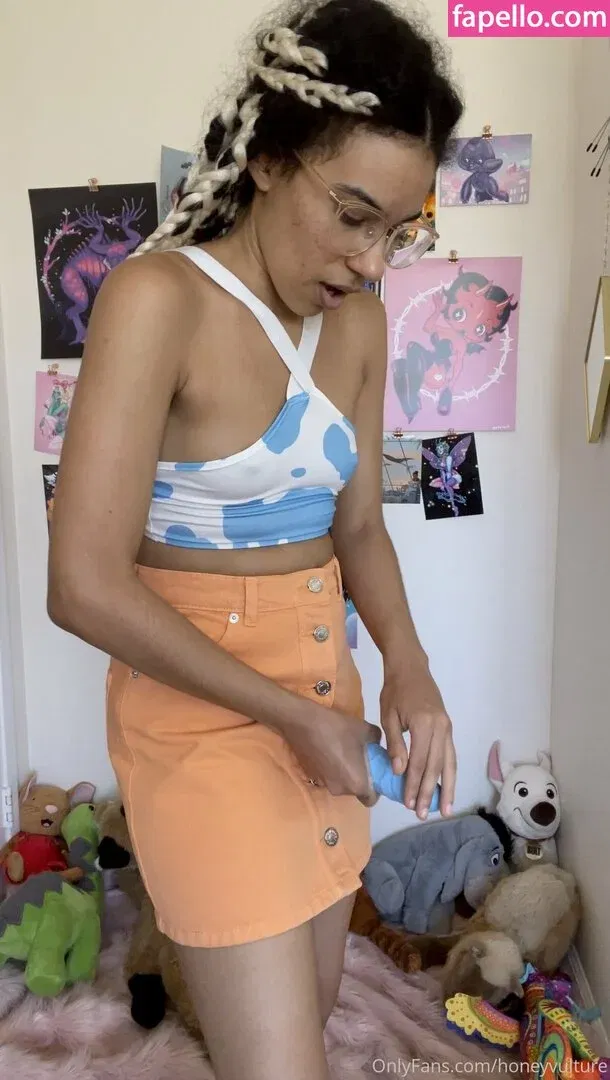 HoneyVulture Onlyfans Photo Gallery 