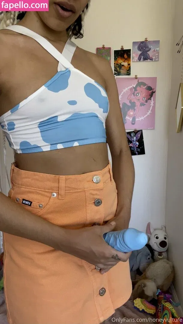 HoneyVulture Onlyfans Photo Gallery 