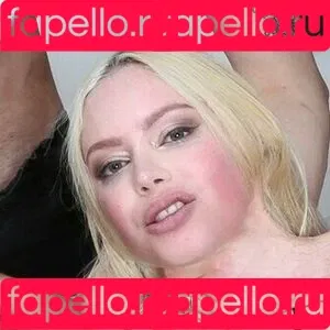 Vivian Lola Onlyfans Photo Gallery 