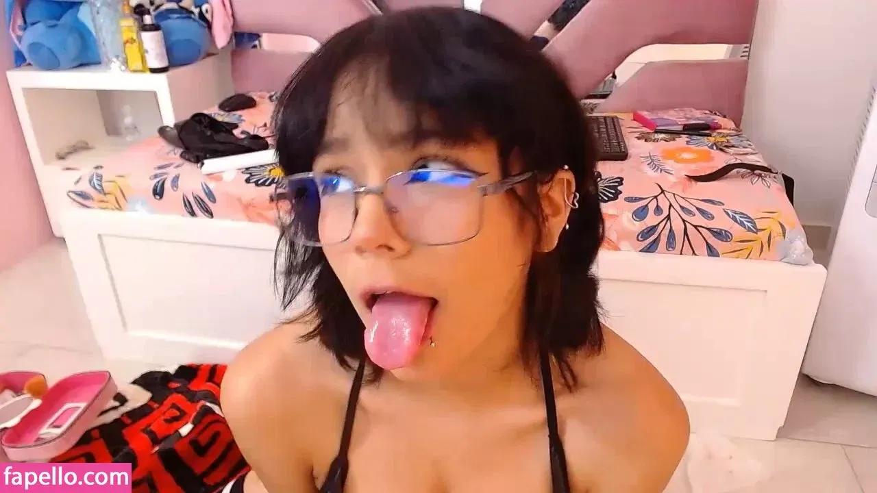 Akamehills Onlyfans Photo Gallery 