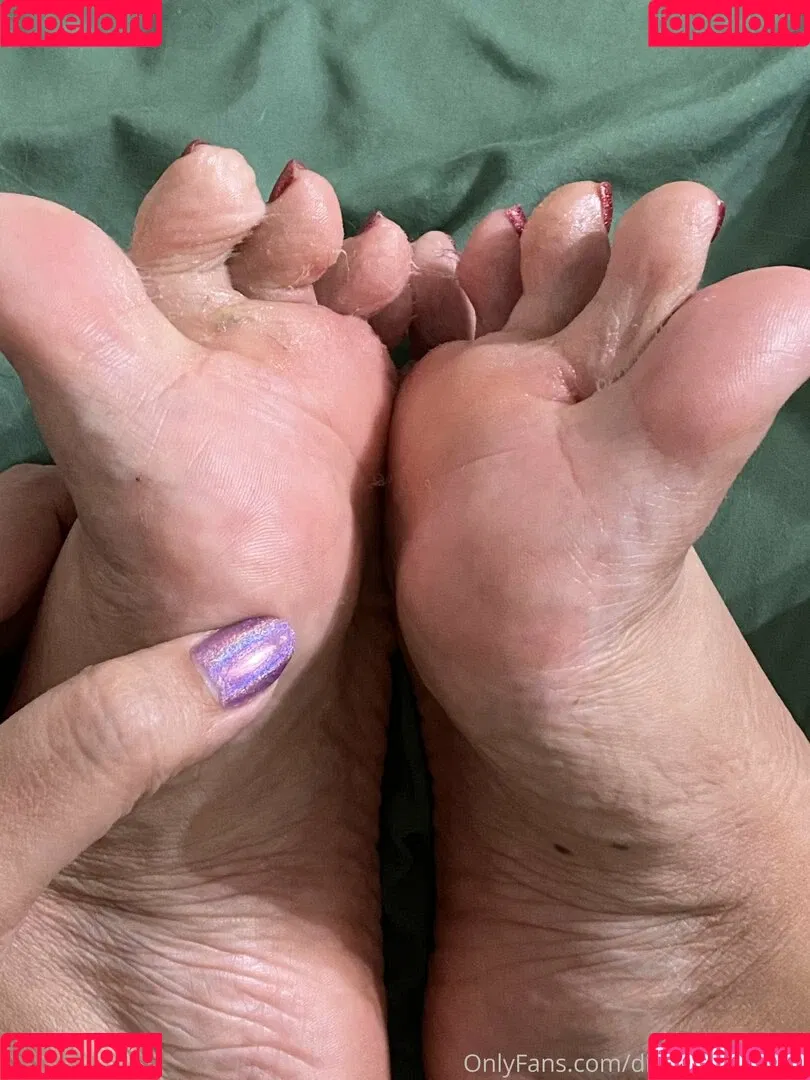 dizzykittenpaws Onlyfans Photo Gallery 