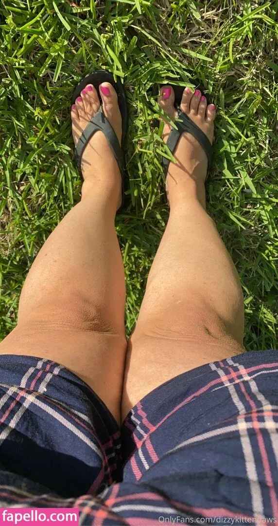 dizzykittenpaws Onlyfans Photo Gallery 