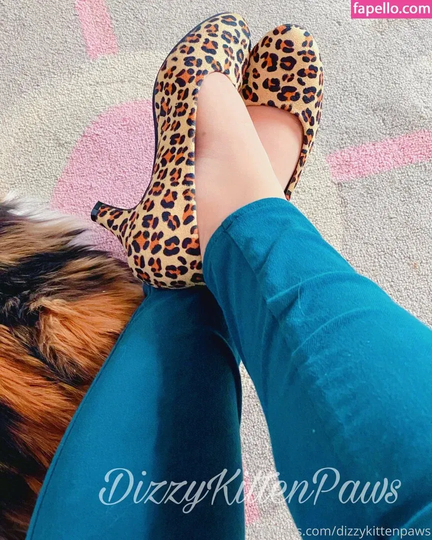 dizzykittenpaws Onlyfans Photo Gallery 