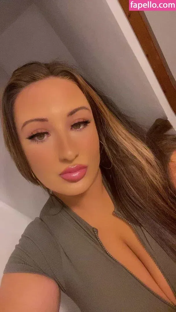 Stephanie Bebb Onlyfans Photo Gallery 