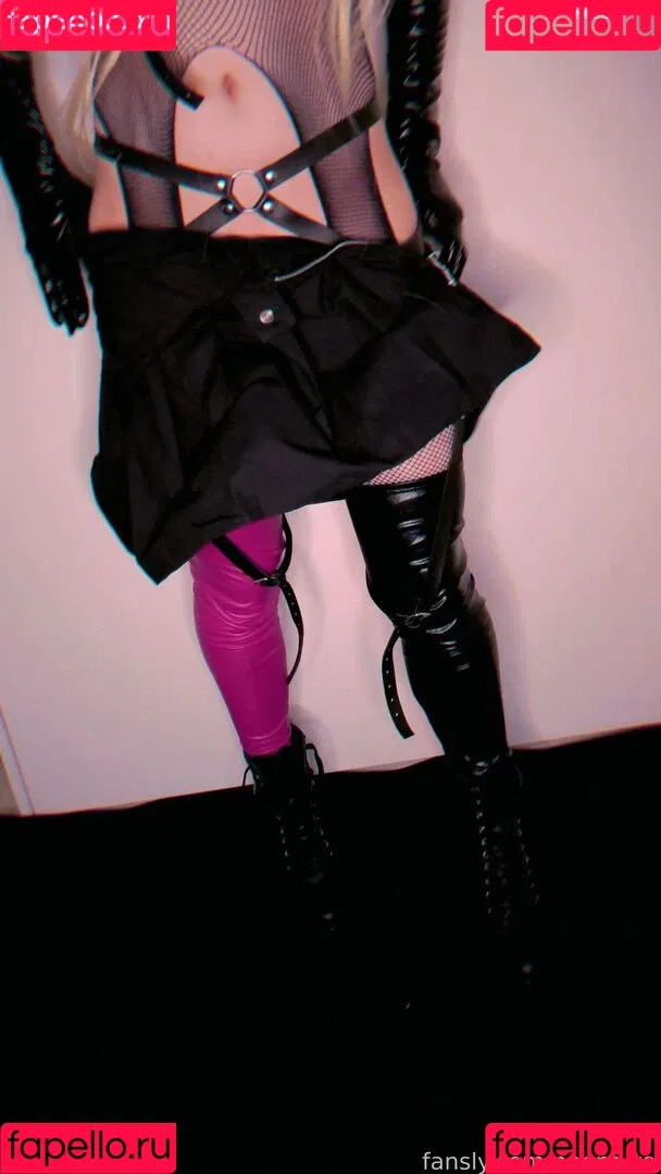 neonfuta Onlyfans Photo Gallery 