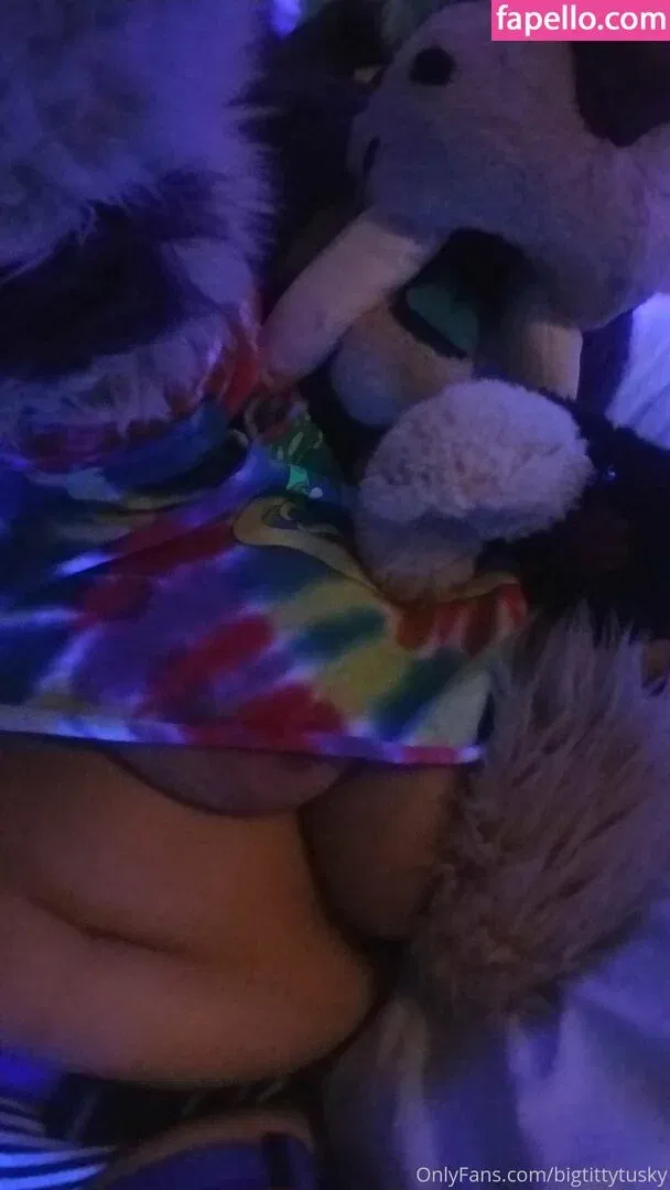 bigtittytusky Onlyfans Photo Gallery 