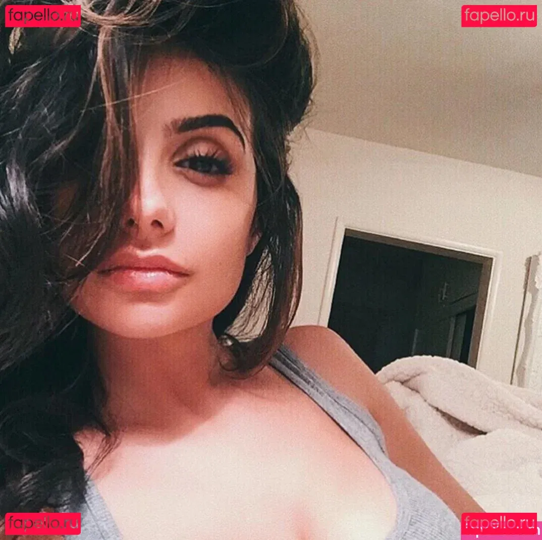 Mikaela Hoover Onlyfans Photo Gallery 