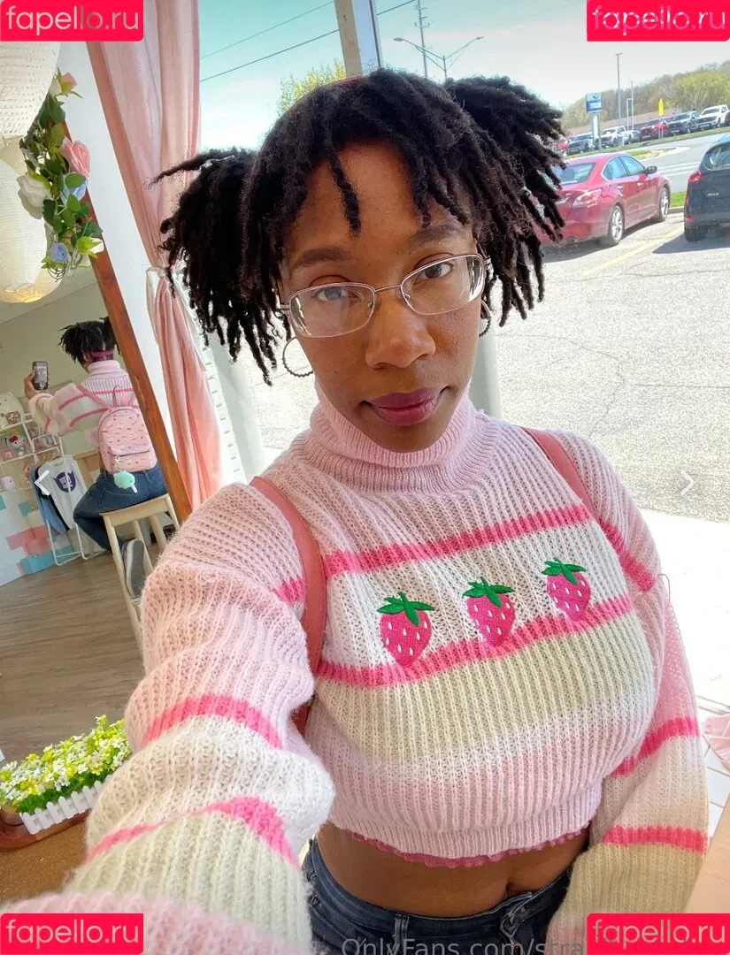 strawberry.bubbles Onlyfans Photo Gallery 