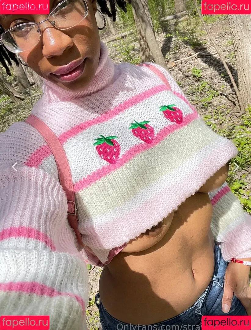 strawberry.bubbles Onlyfans Photo Gallery 