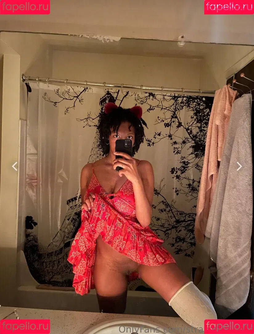 strawberry.bubbles Onlyfans Photo Gallery 
