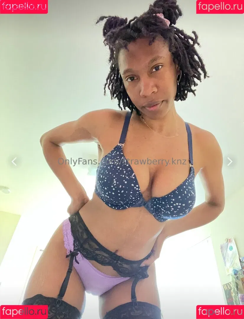 strawberry.bubbles Onlyfans Photo Gallery 