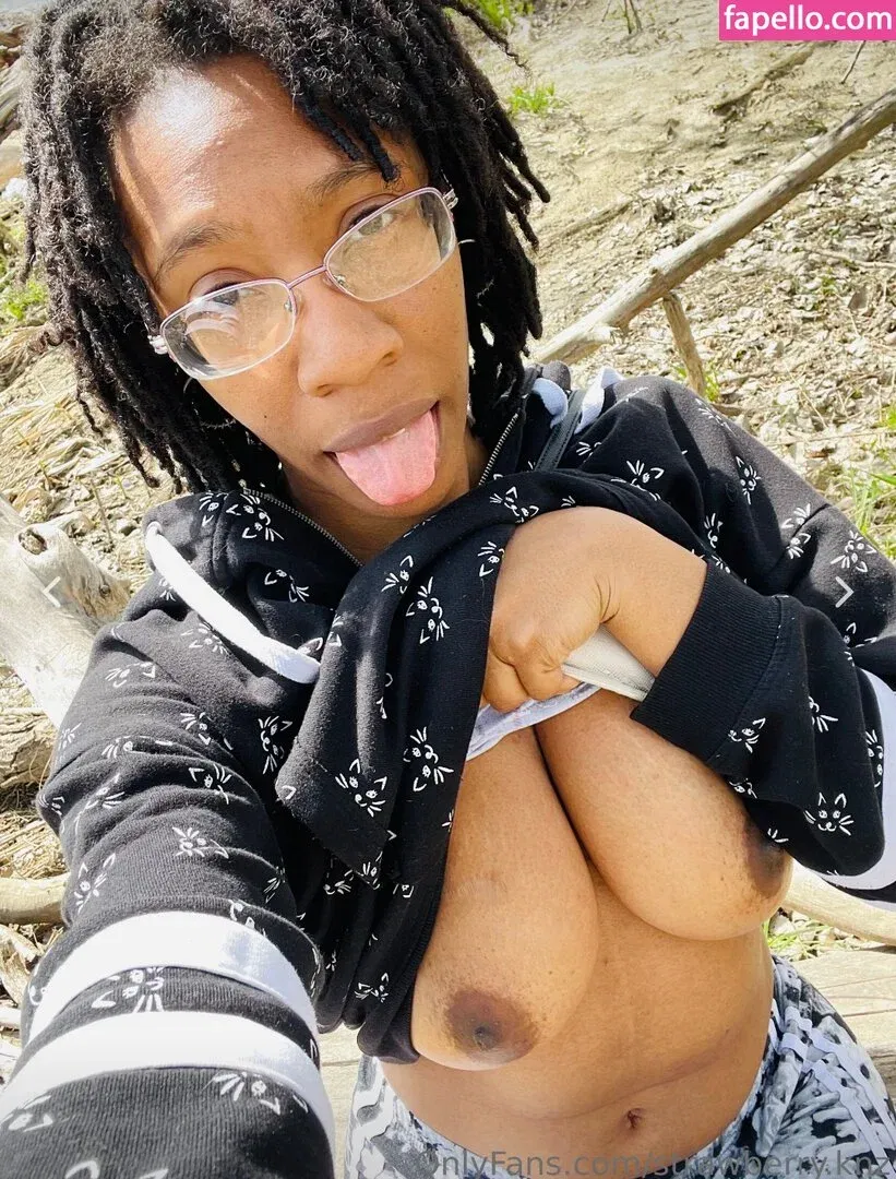 strawberry.bubbles Onlyfans Photo Gallery 