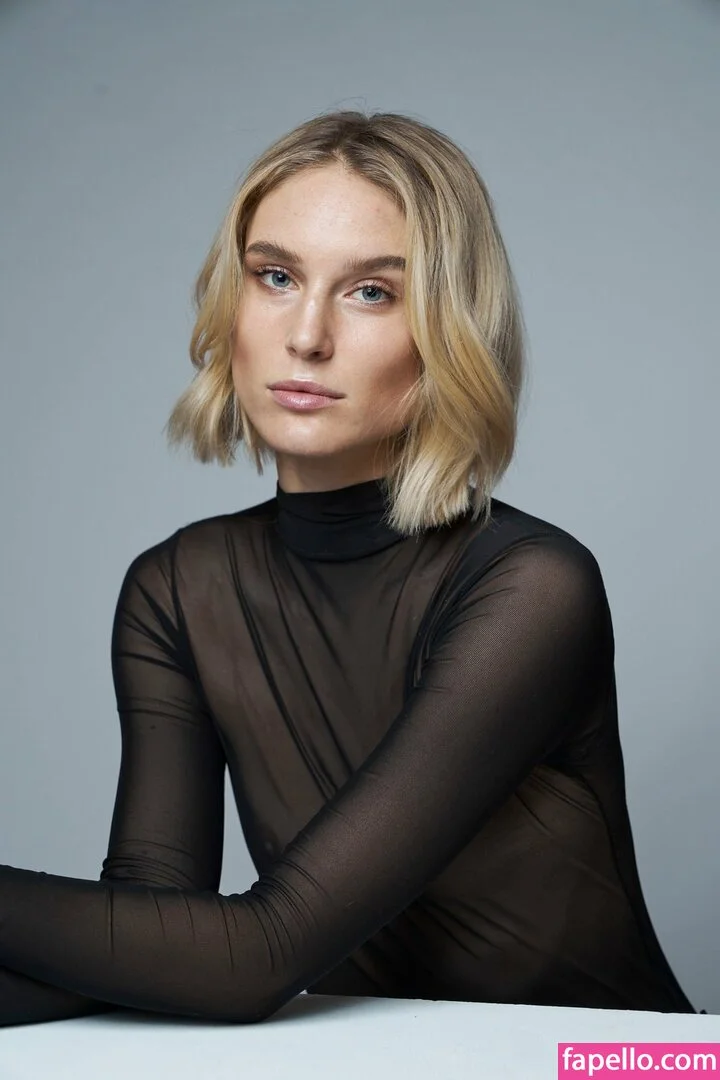 Kim Hnizdo Onlyfans Photo Gallery 