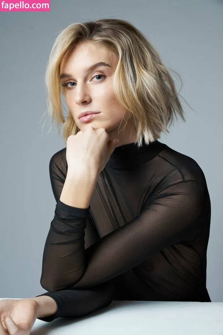 Kim Hnizdo Onlyfans Photo Gallery 