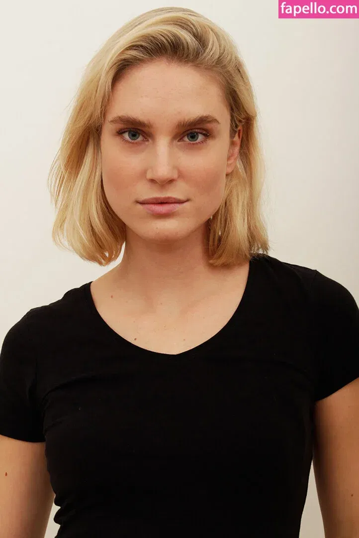 Kim Hnizdo Onlyfans Photo Gallery 