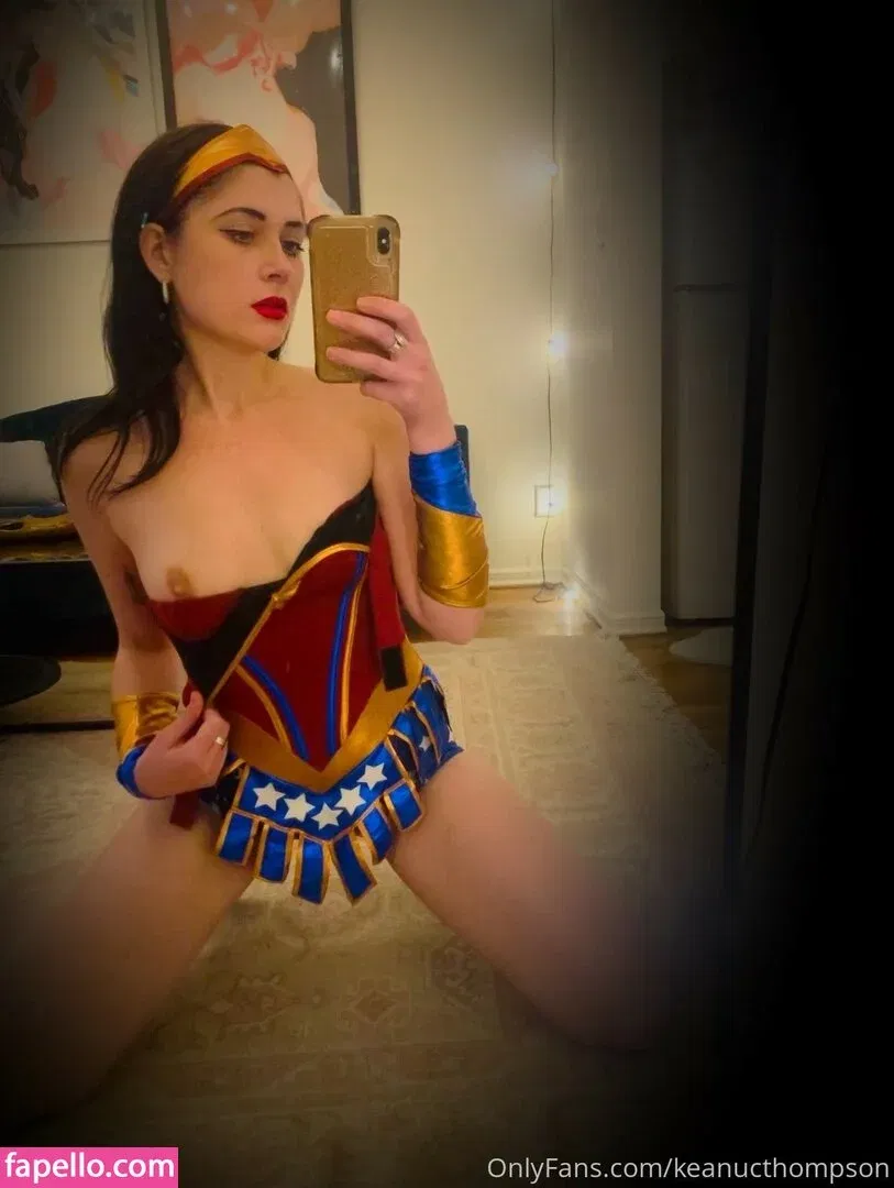 Keanu Thompson Onlyfans Photo Gallery 