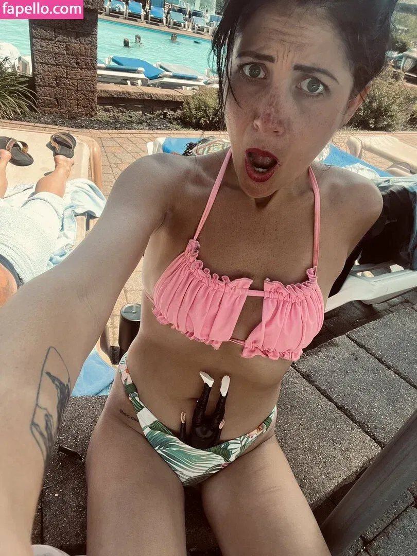 Keanu Thompson Onlyfans Photo Gallery 