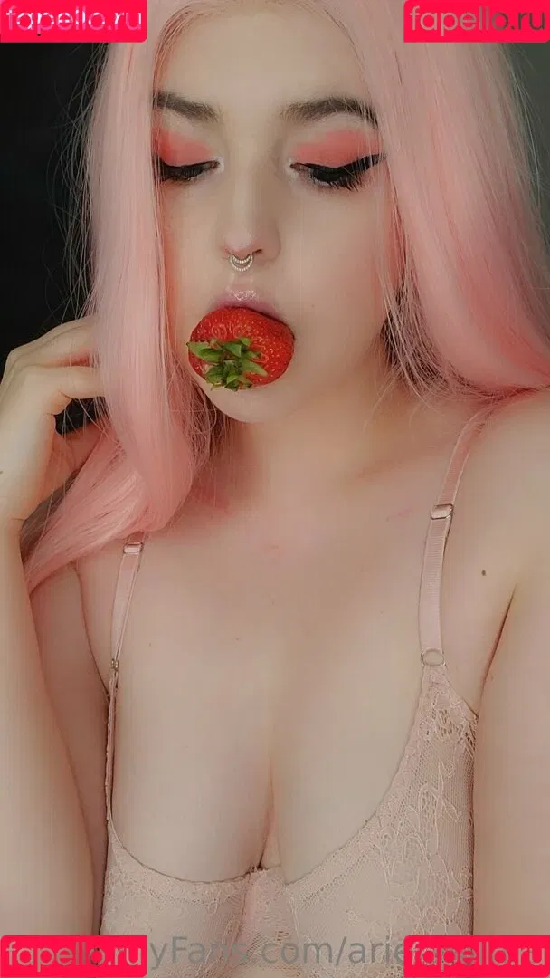 arielakuma Onlyfans Photo Gallery 