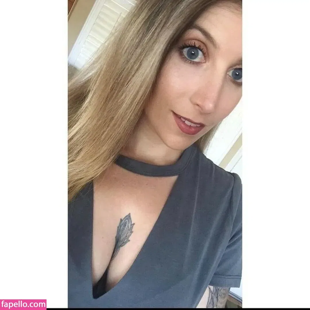 Kat Edwards Onlyfans Photo Gallery 