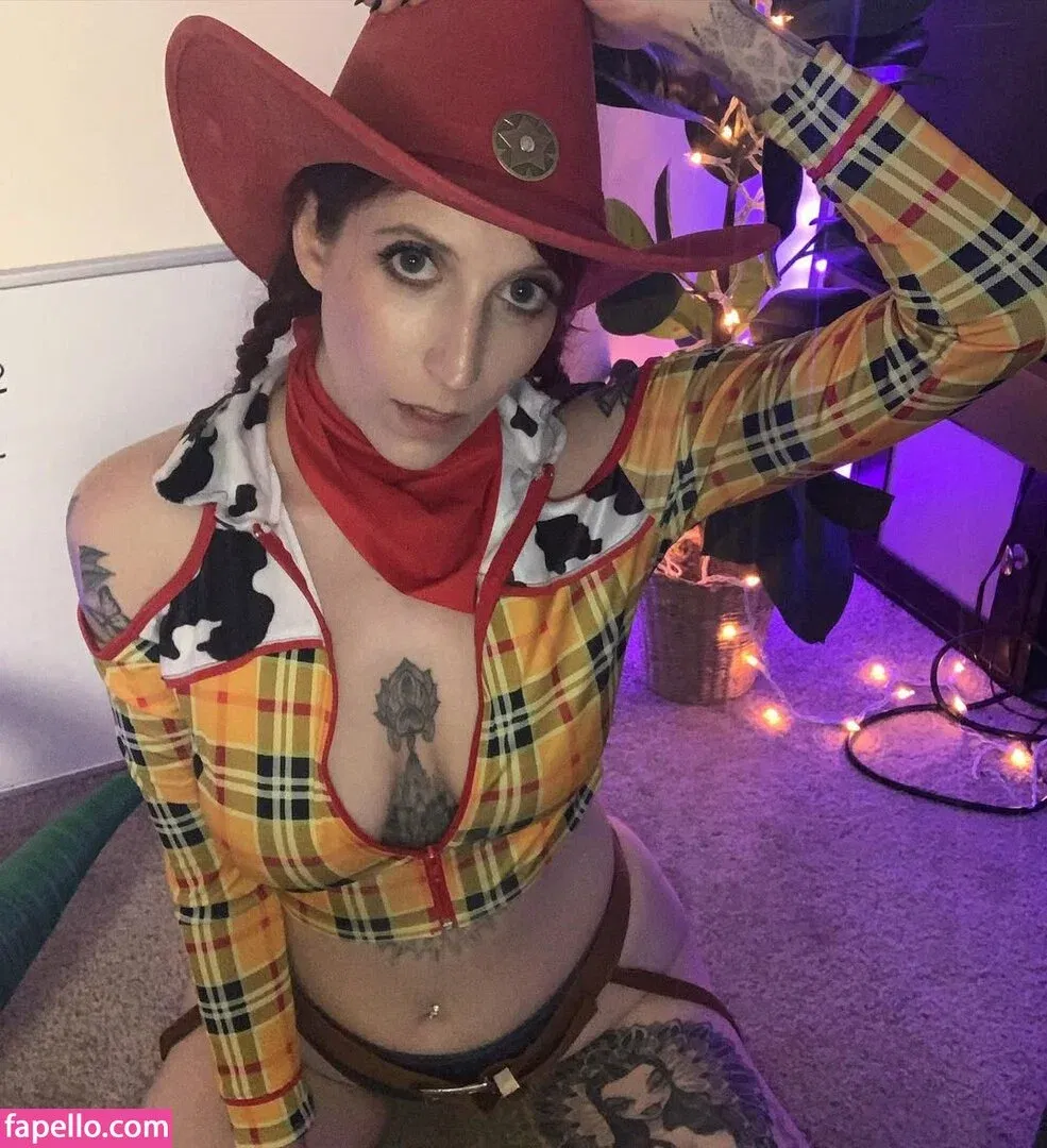 Kat Edwards Onlyfans Photo Gallery 