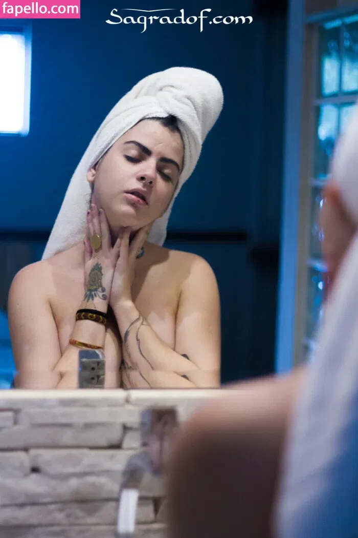 soylua Onlyfans Photo Gallery 