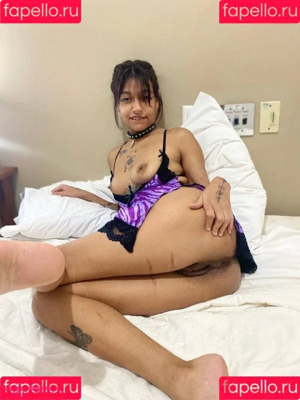 Suicidenaomi26 Onlyfans Photo Gallery 