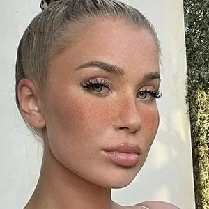 Lisa Jolie Onlyfans Photo Gallery 