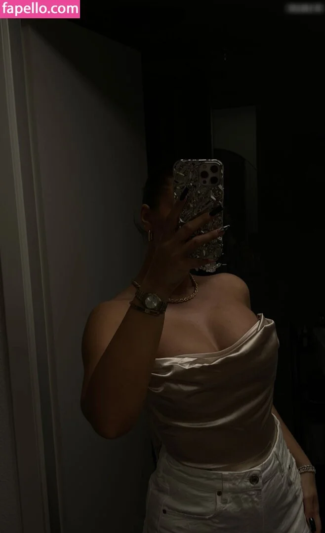 Lisa Jolie Onlyfans Photo Gallery 