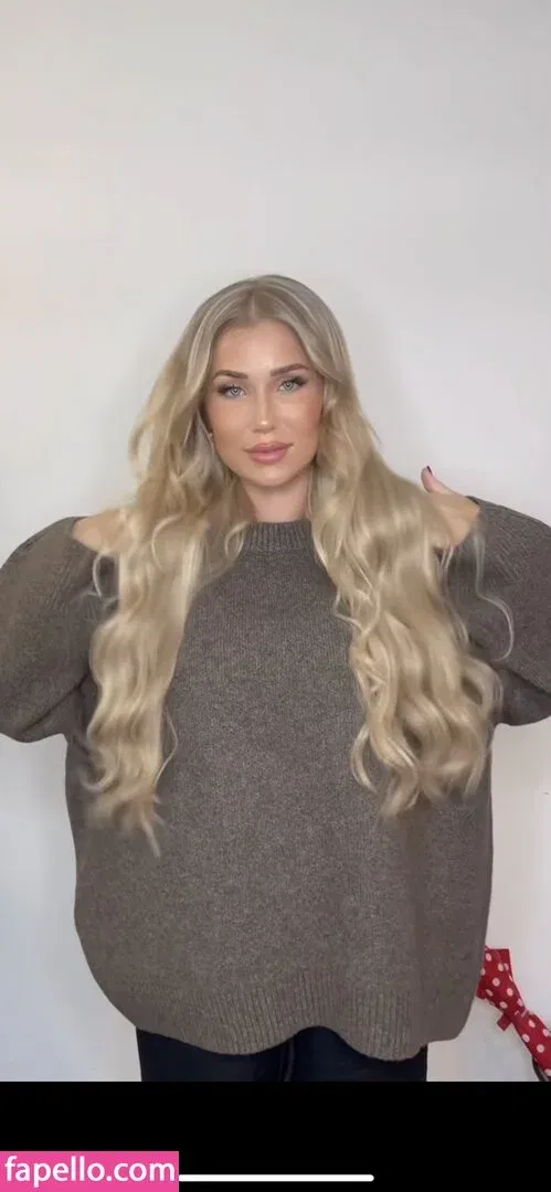 Lisa Jolie Onlyfans Photo Gallery 