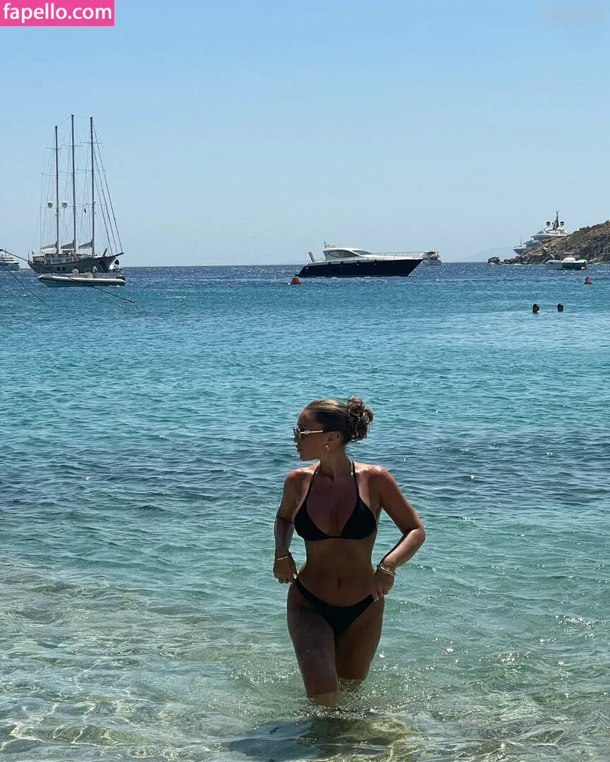 Lisa Jolie Onlyfans Photo Gallery 