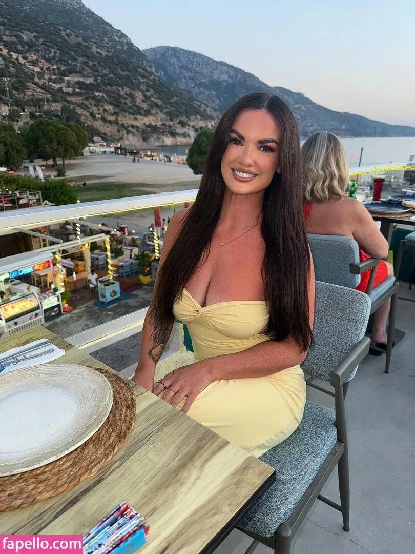 Charlotte Craig Onlyfans Photo Gallery 