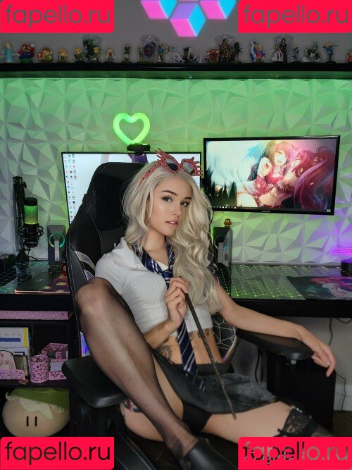 xzeldababex Onlyfans Photo Gallery 