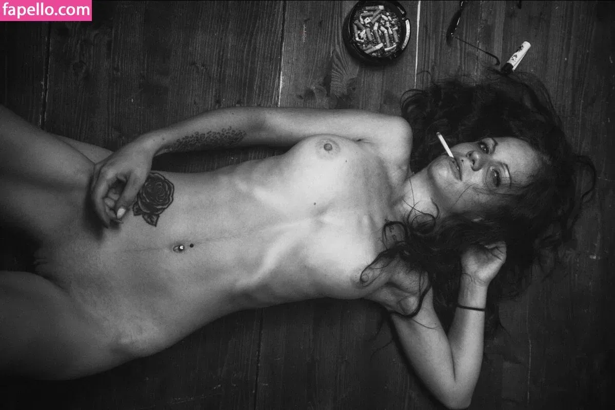 Grinsebaeckchen Onlyfans Photo Gallery 