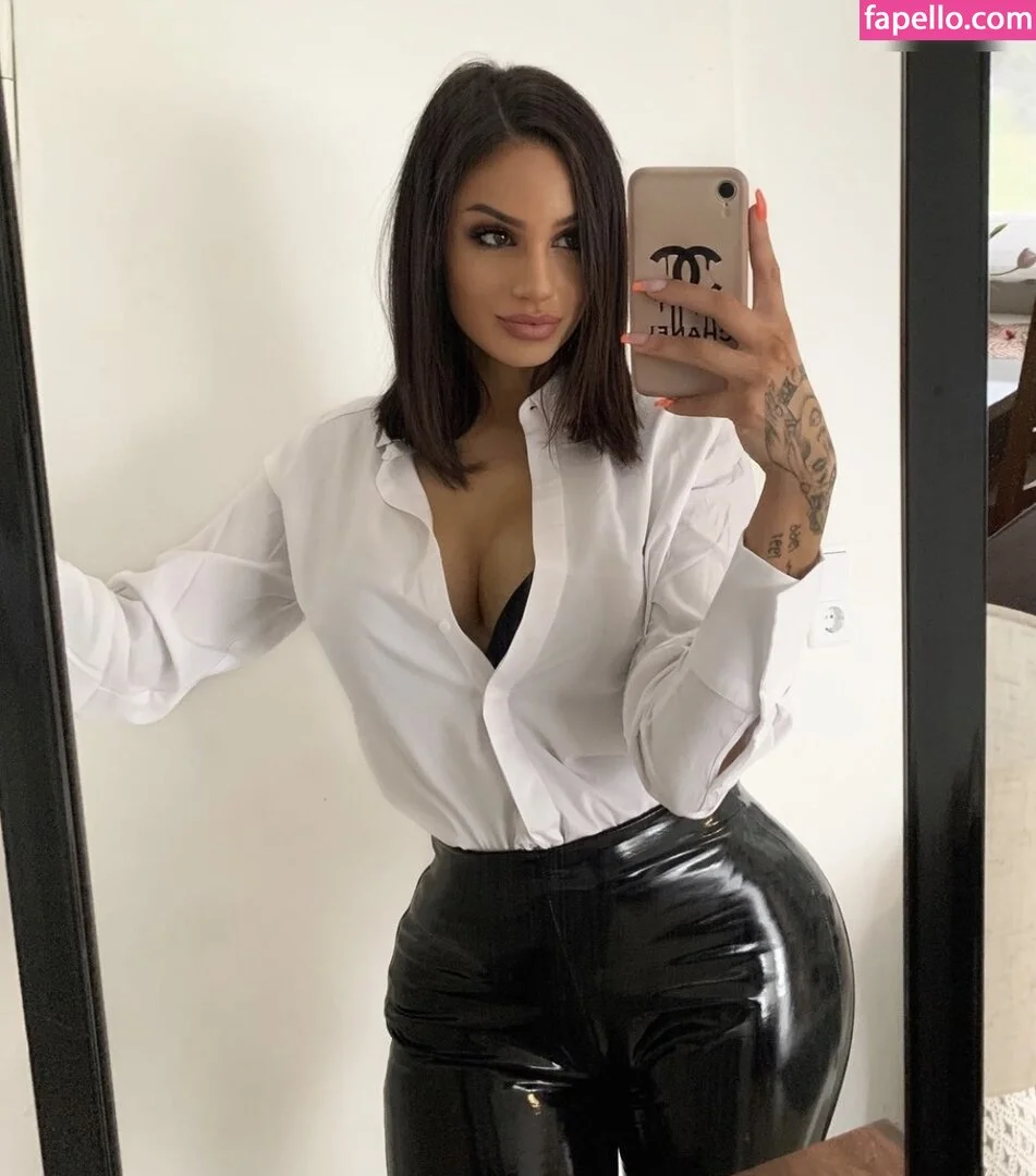 Kim Sharon Onlyfans Photo Gallery 