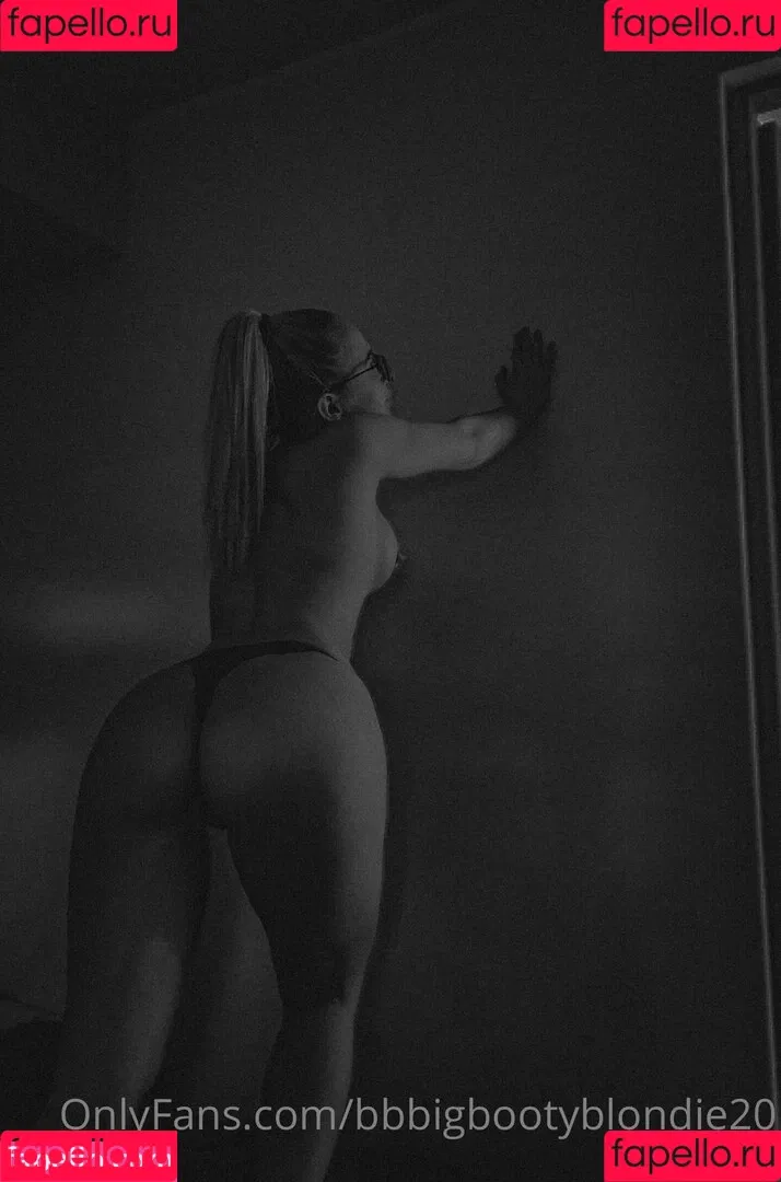 BigBootyBlondie Onlyfans Photo Gallery 