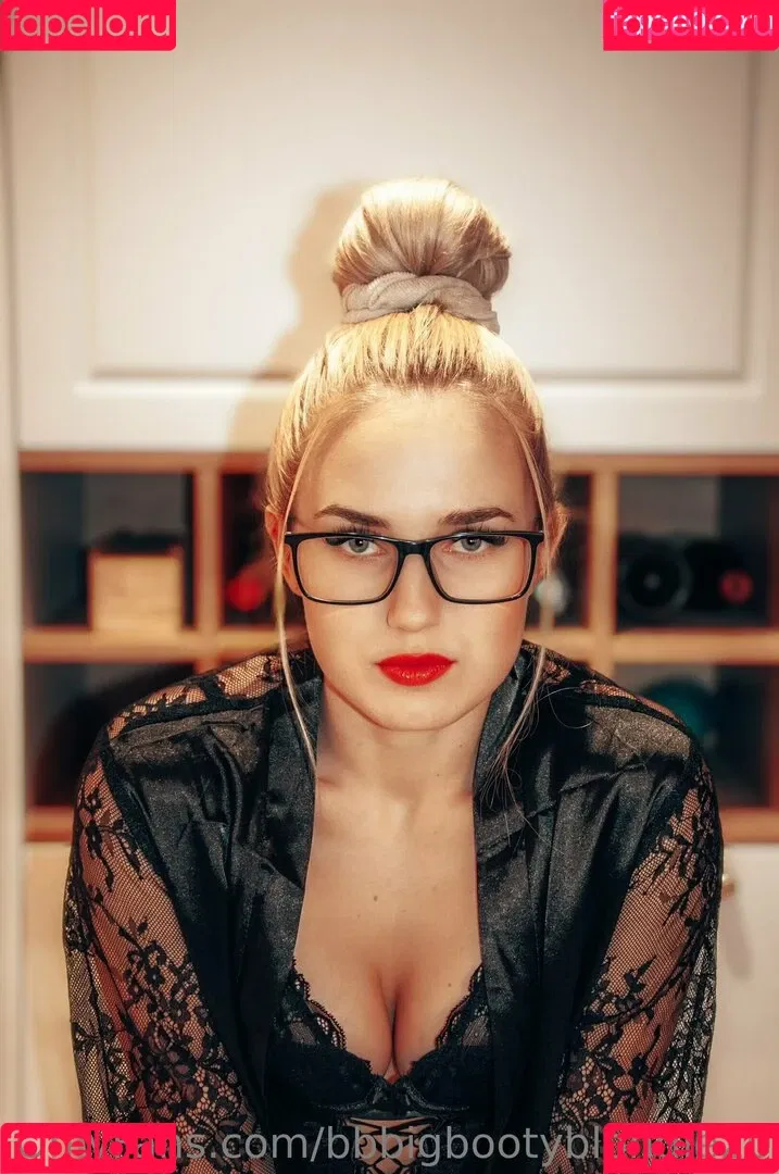 BigBootyBlondie Onlyfans Photo Gallery 