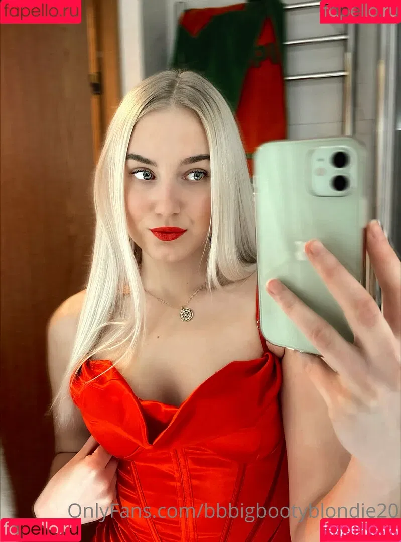 BigBootyBlondie Onlyfans Photo Gallery 