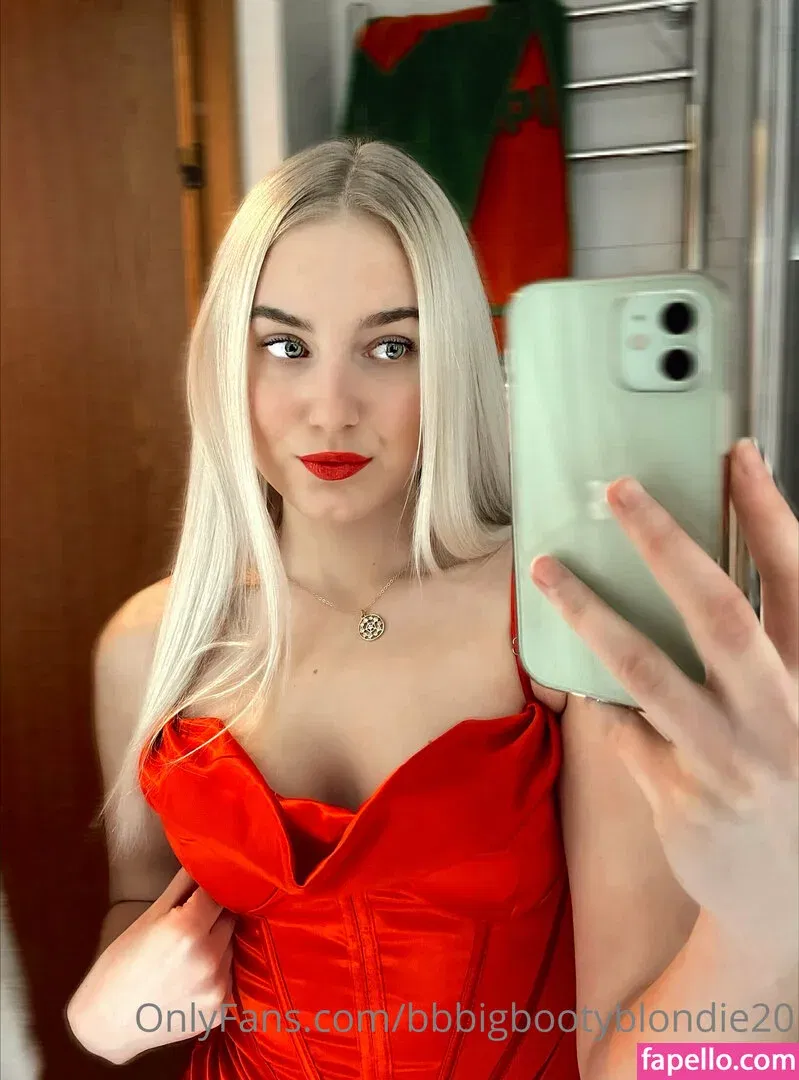 BigBootyBlondie Onlyfans Photo Gallery 