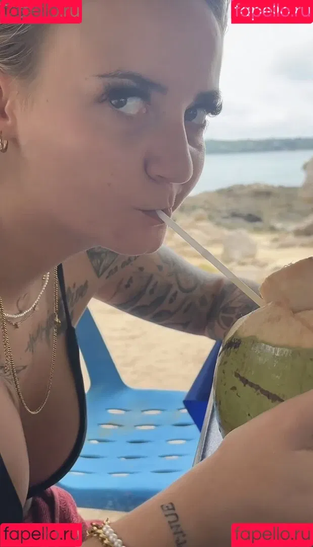 Laberrhababer Sarah Onlyfans Photo Gallery 