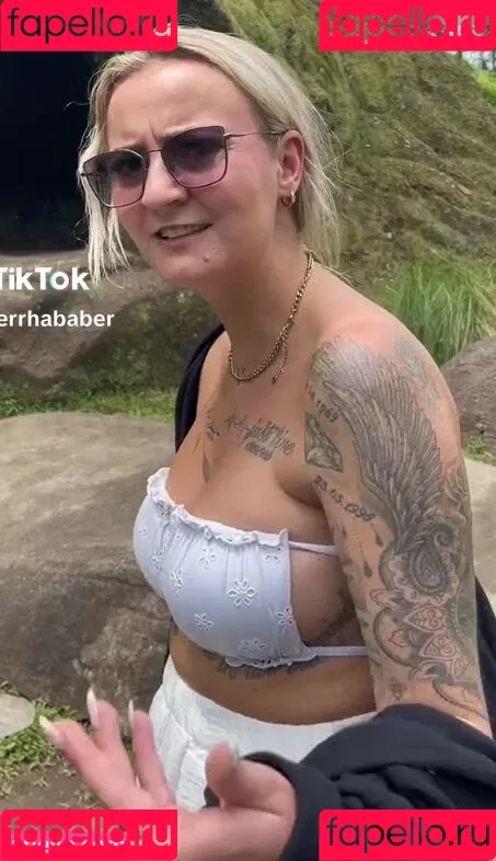 Laberrhababer Sarah Onlyfans Photo Gallery 