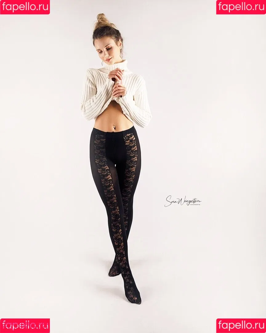 KinkySophiee Onlyfans Photo Gallery 