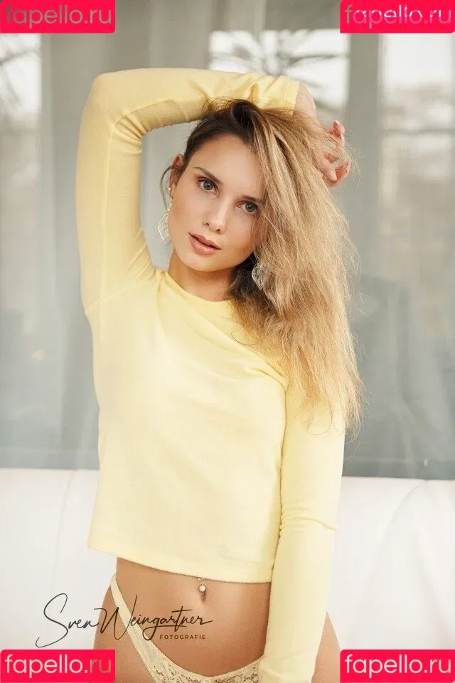 KinkySophiee Onlyfans Photo Gallery 