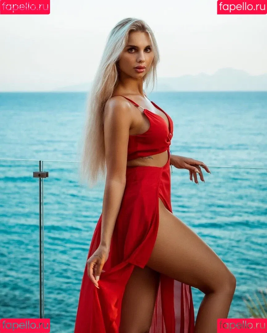 KinkySophiee Onlyfans Photo Gallery 