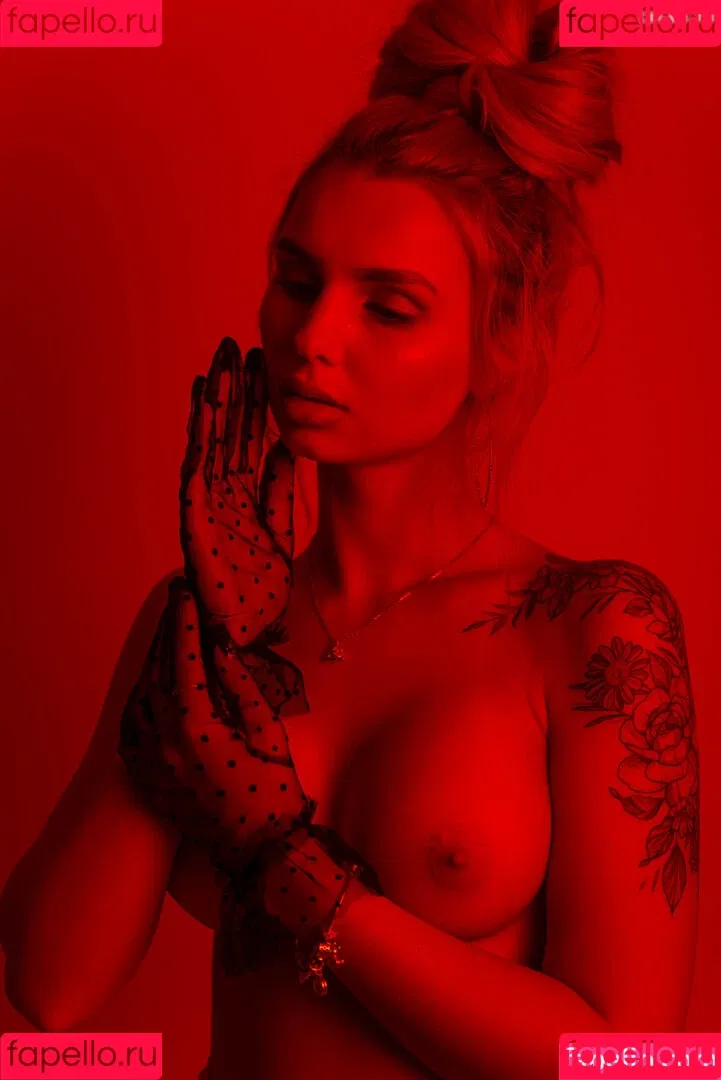 KinkySophiee Onlyfans Photo Gallery 