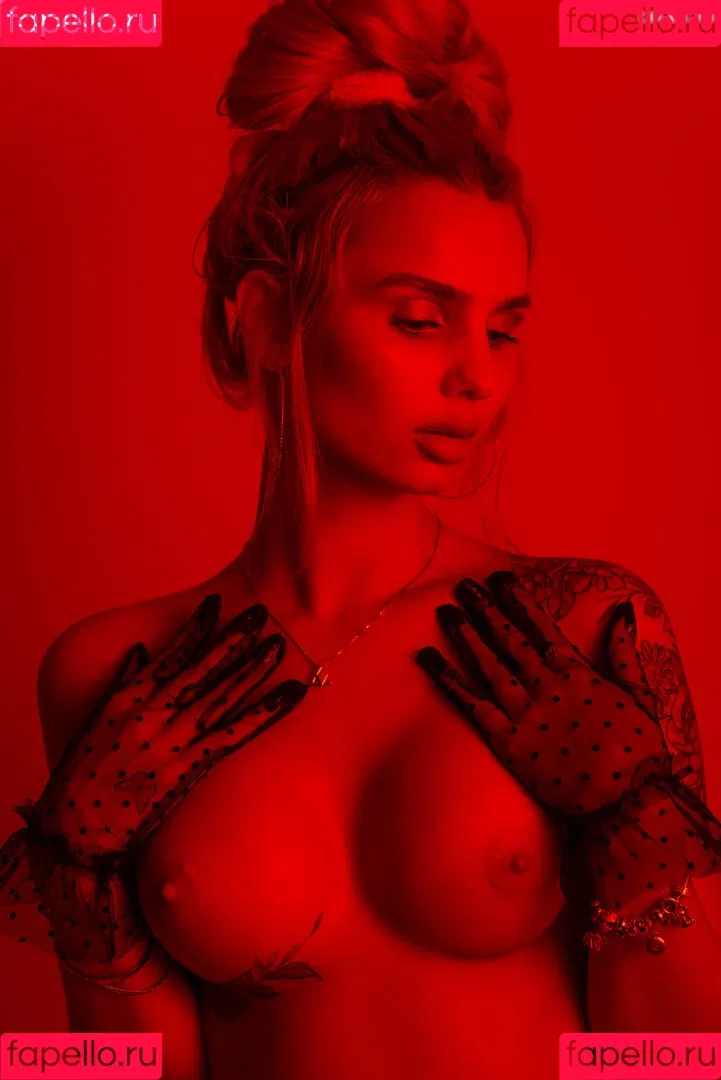 KinkySophiee Onlyfans Photo Gallery 