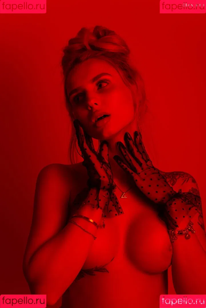 KinkySophiee Onlyfans Photo Gallery 